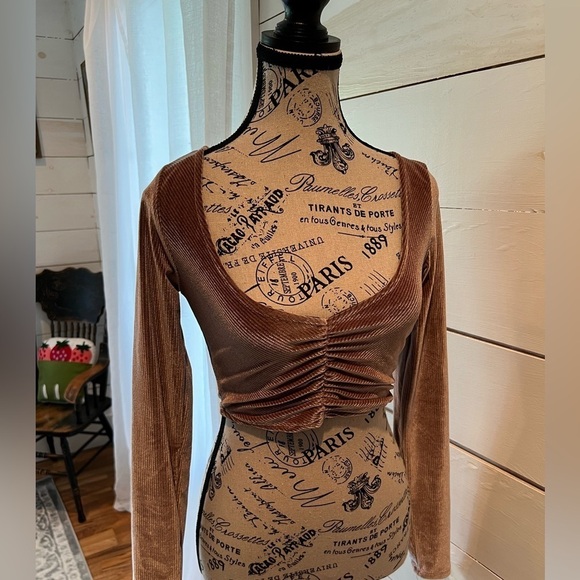 Urban Outfitters Tops - Urban Outfitters cropped Women's Top, rose gold, clubbing, EUC, small, bodycon